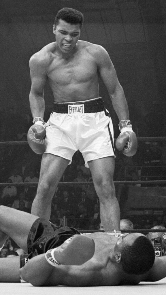 Iconic Black-and-White Muhammad Ali Wallpaper - The Greatest Boxer