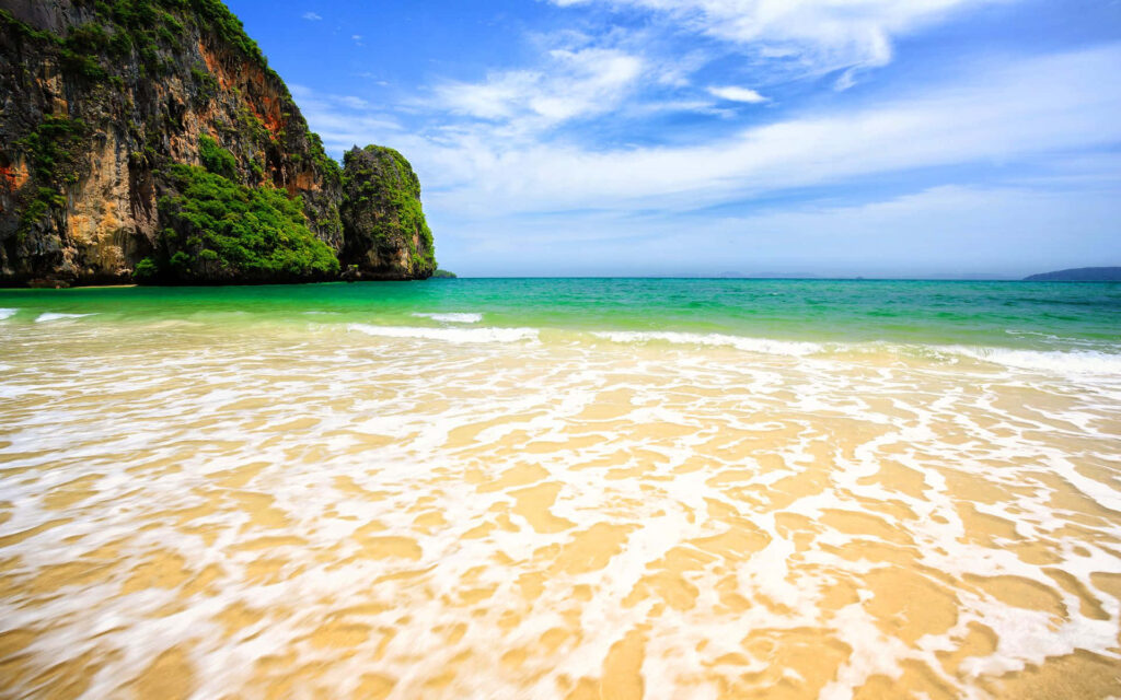 Idyllic Thai Beach Wallpaper: Golden Sands & Turquoise Waters Background