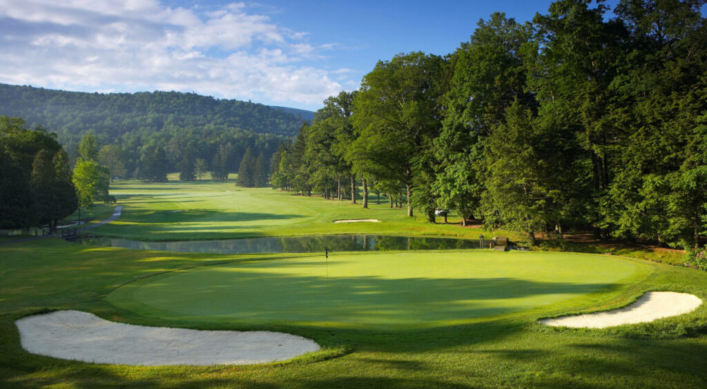 Immersive Golf Simulator Desktop Wallpaper in High Definition