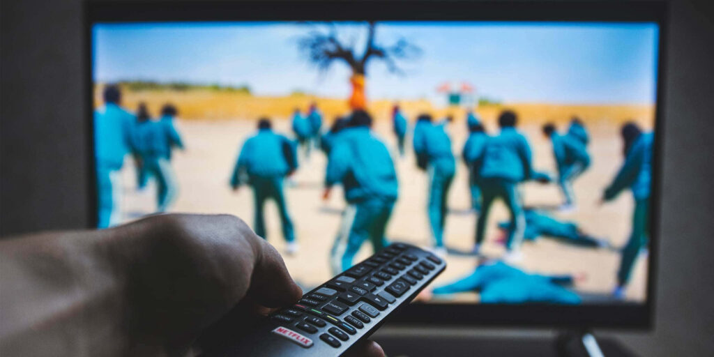 The Intense Game Begins - Red Light, Green Light in Squid Game Wallpaper