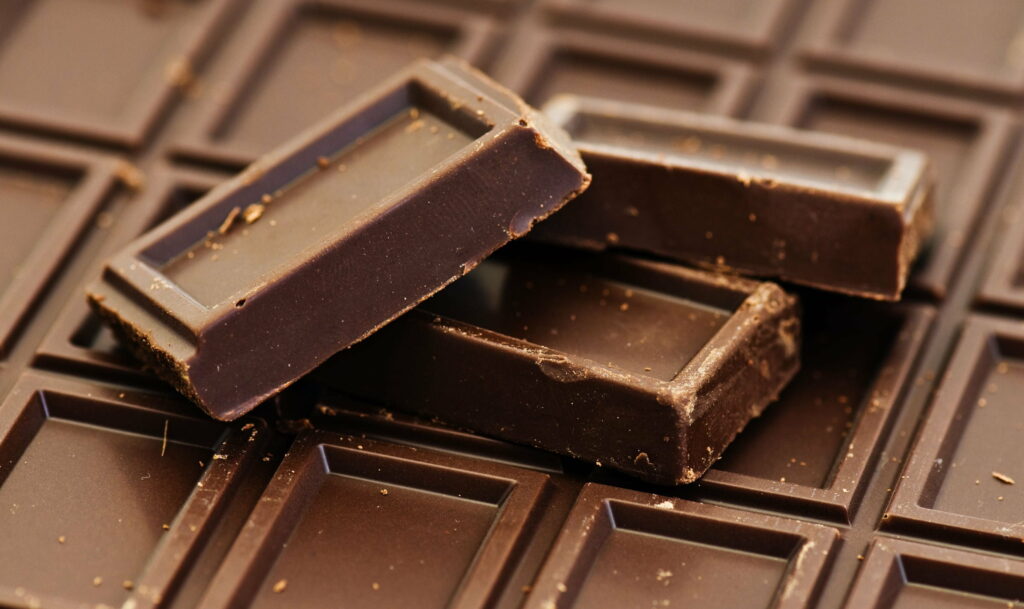 Decadent Delights: Satisfying your Sweet Cravings - A Luscious Chocolate Bar Wallpaper for Widescreen HD Backgrounds