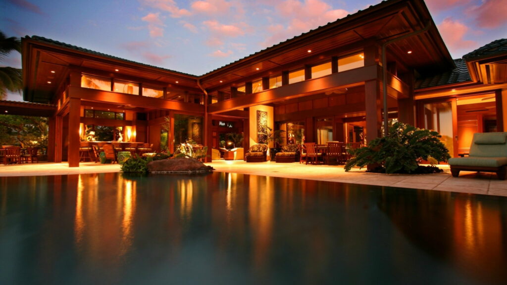 Majestic Mansion: Exquisite Abode of the Affluent Wallpaper