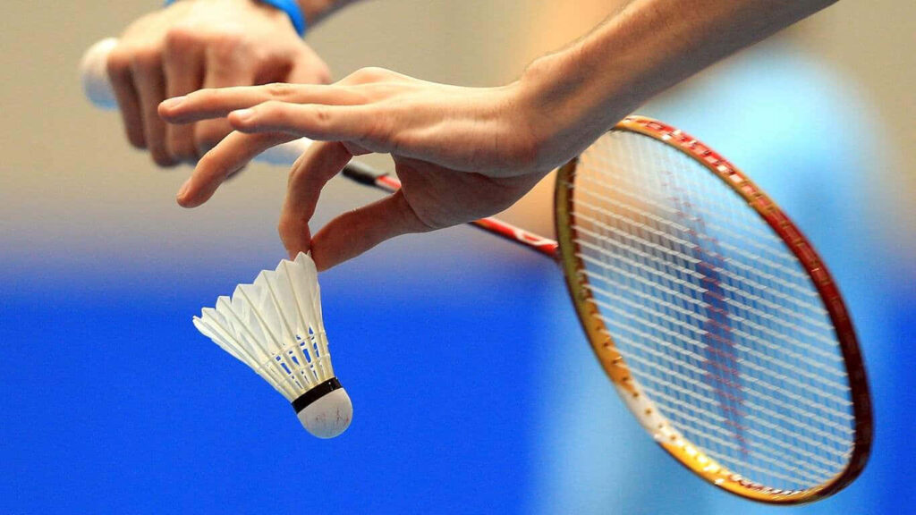 Badminton-Shuttlecock Close up - Blur Blue Background Wallpaper
