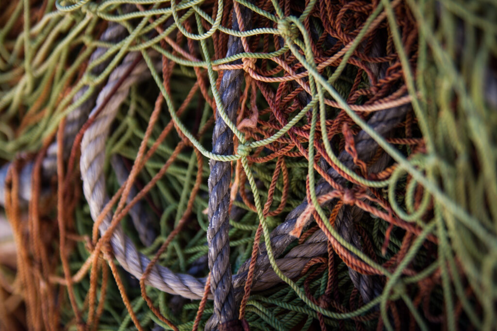 Close-Up Wallpaper: Textured Ropes and Twine in Earthy Tones