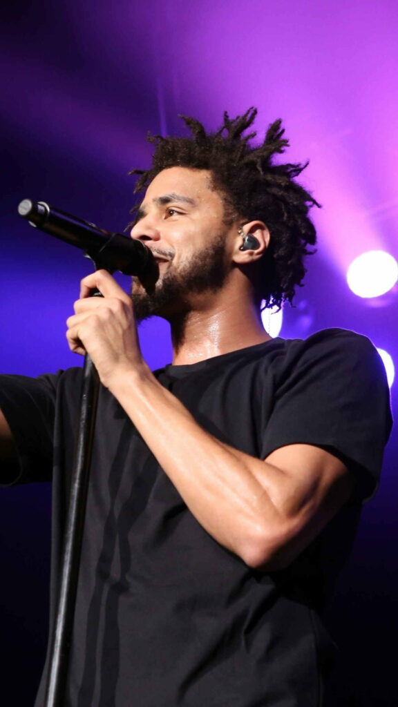 The Soulful Serenade of J Cole: HD Wallpaper for Rap Music Lovers