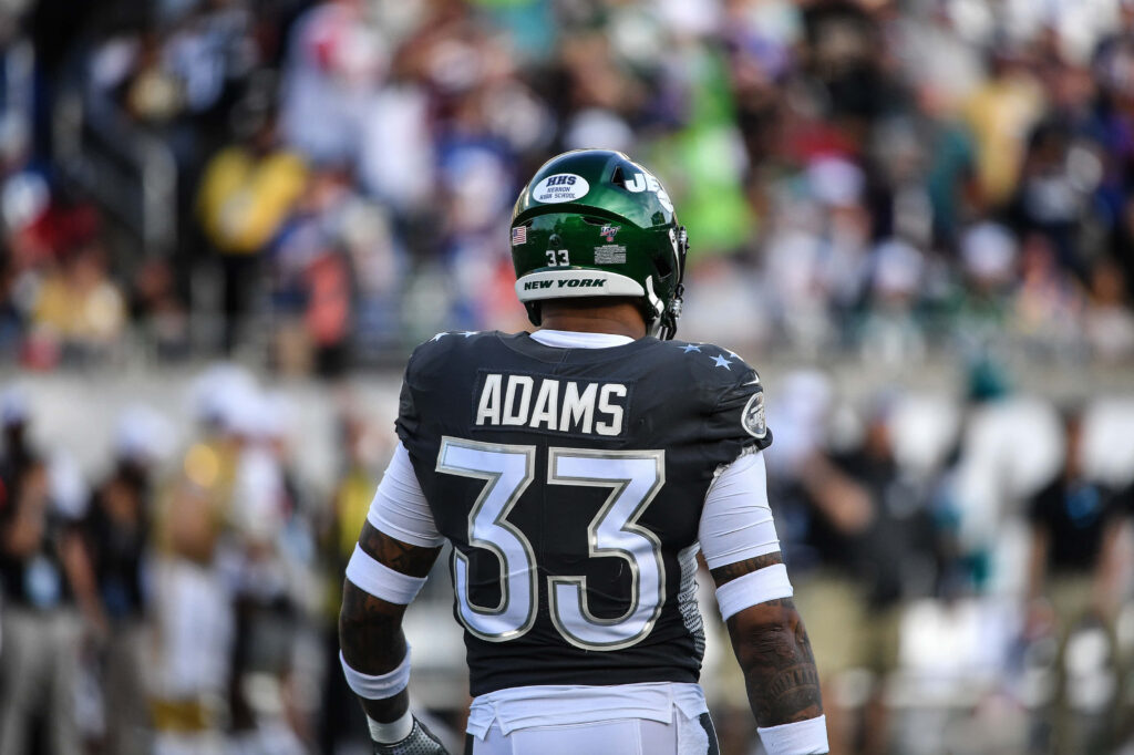 Jamal Adams in Action: 2020 Pro Bowl Jersey Wallpaper Background
