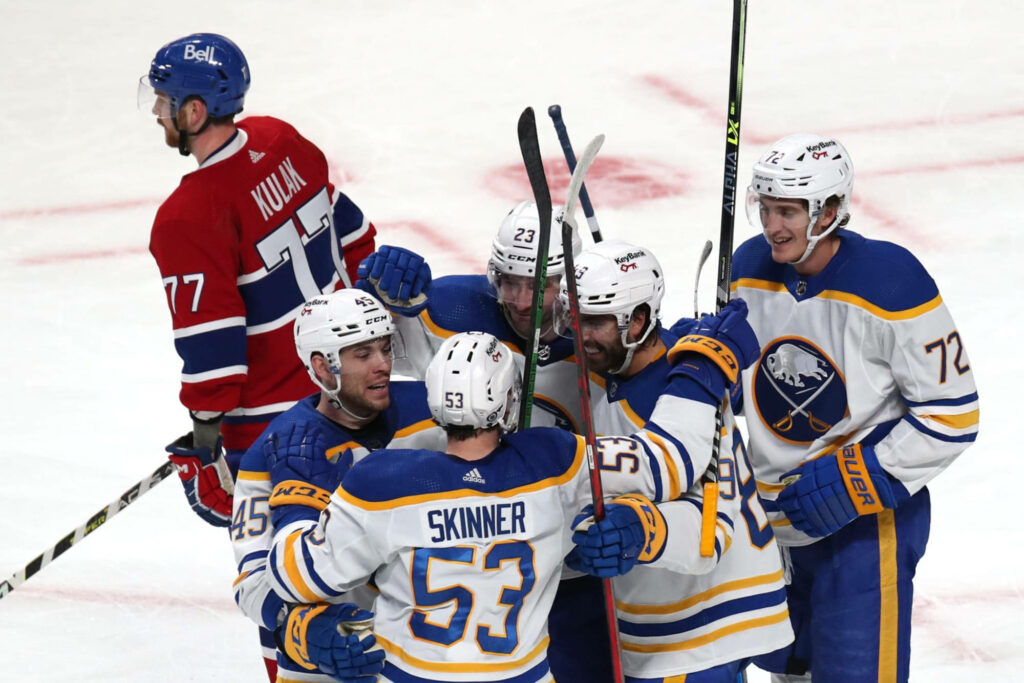 Jeff Skinner & Sabres Celebrate Victory - Hockey Wallpaper Background