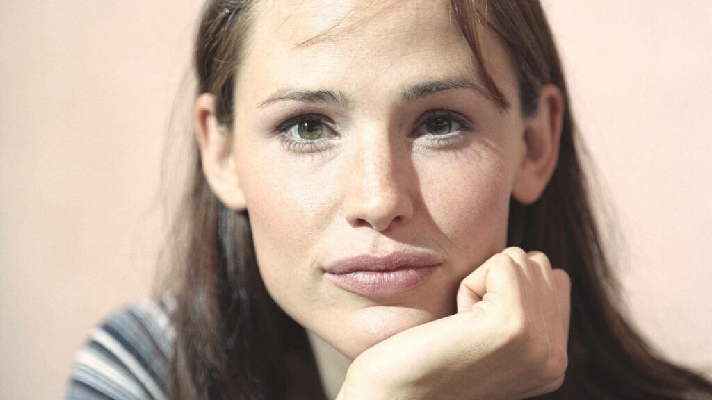 Jennifer Garner close-up portrait natural makeup soft serene expression wallpaper background