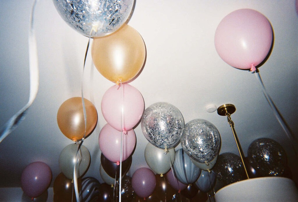Joyful Festive Wallpaper with Colorful Balloons for Celebrations