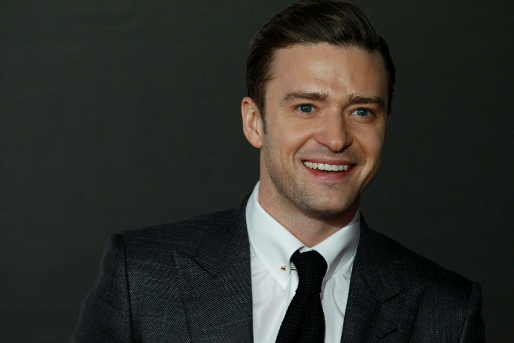 Justin Timberlake: Sharp, Sophisticated Suit Wallpaper Background