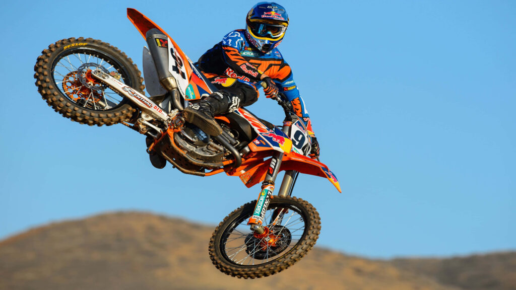 Stunning KTM Dirt Bike Stunt in Desert - Adventure Wallpaper