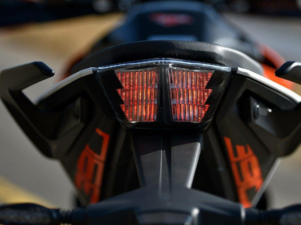 KTM Duke 390 Wallpaper: Dynamic Rear Design & Bold Tail Light