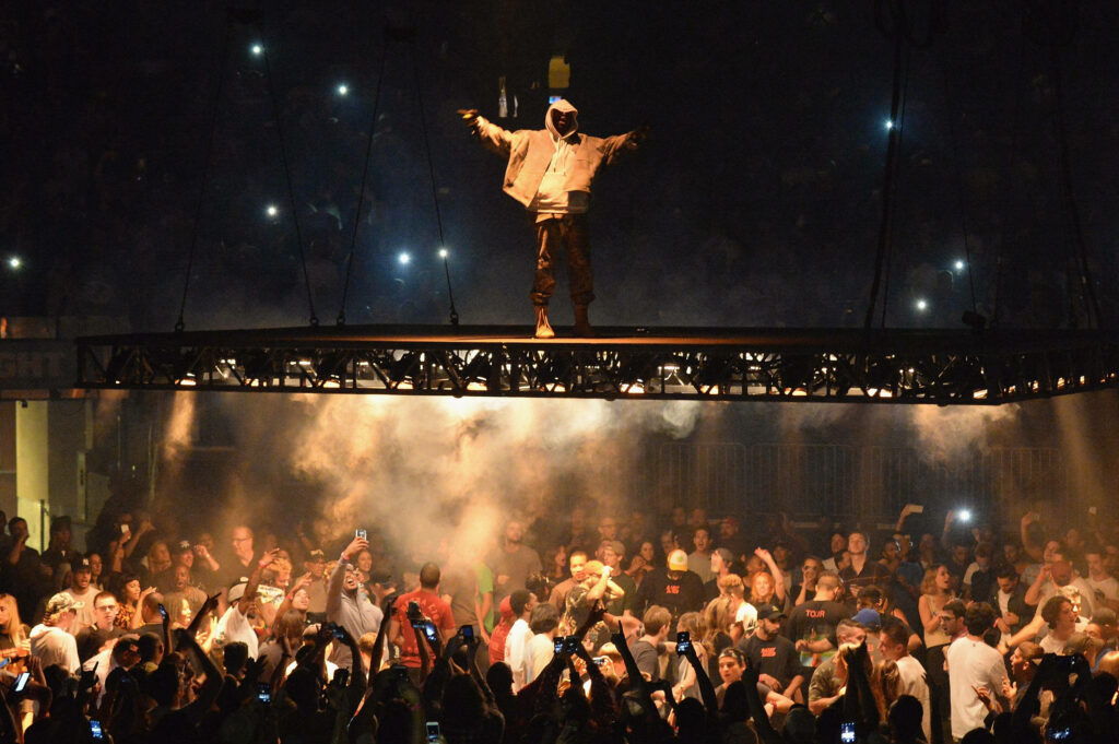 Elevated Kanye West Concert Wallpaper: Saint Pablo Tour Vibes