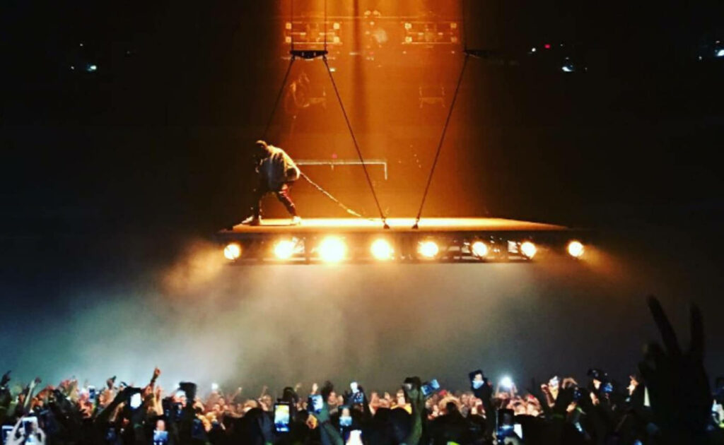 Kanye West Concert Wallpaper: Dynamic Saint Pablo Tour Stage Art