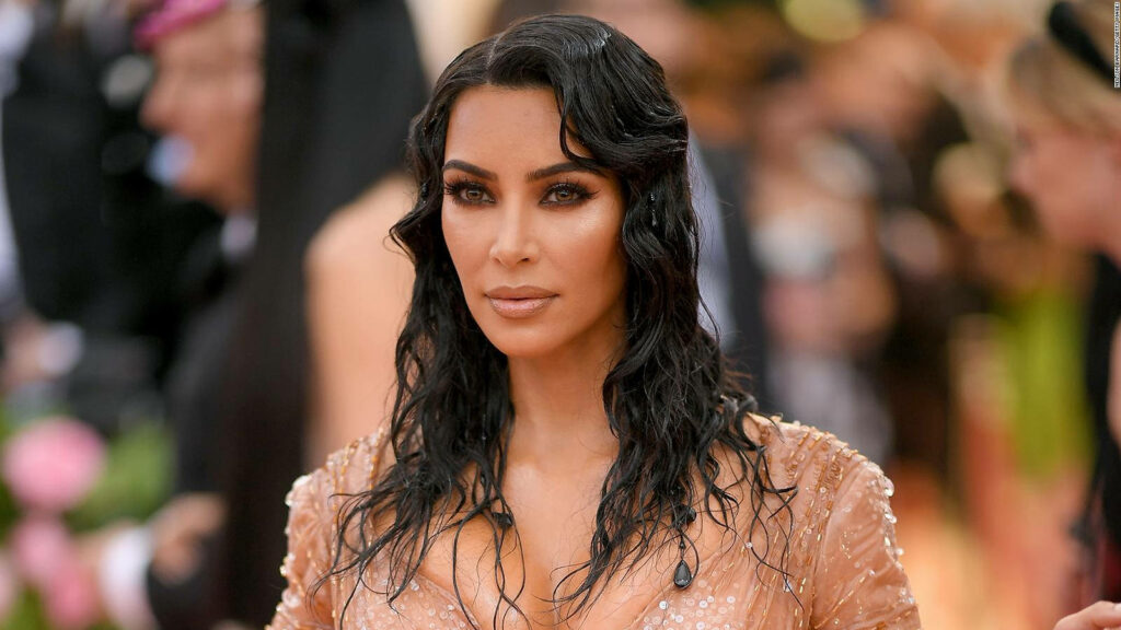 Kim Kardashian's Glamorous Met Gala Dress: Elegant Wallpaper Background