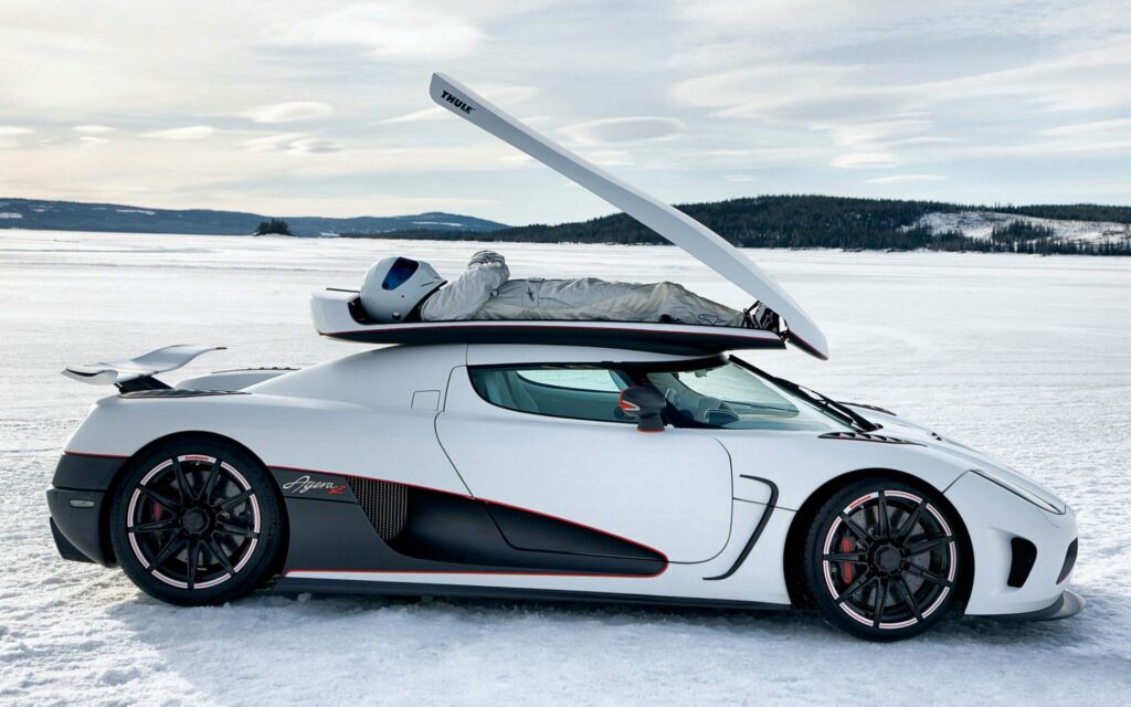 Koenigsegg Agera R on Snowy Landscape with The Stig - HD Wallpaper
