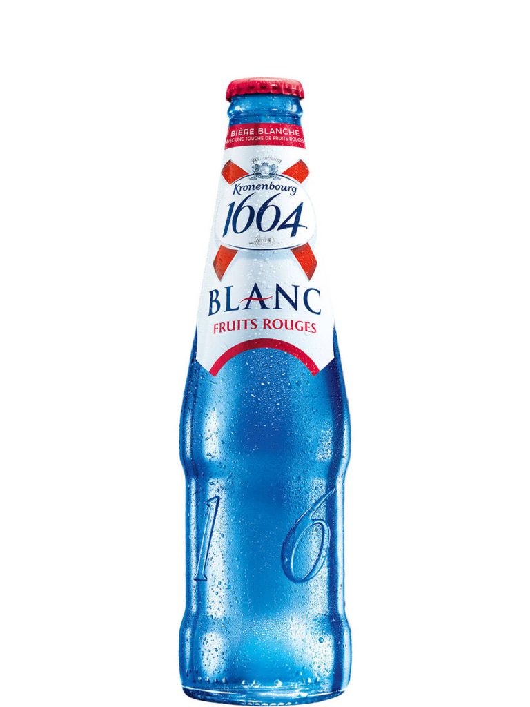 Kronenbourg 1664 Blanc Fruits Rouges blue glass beer bottle with condensation on white background Wallpaper