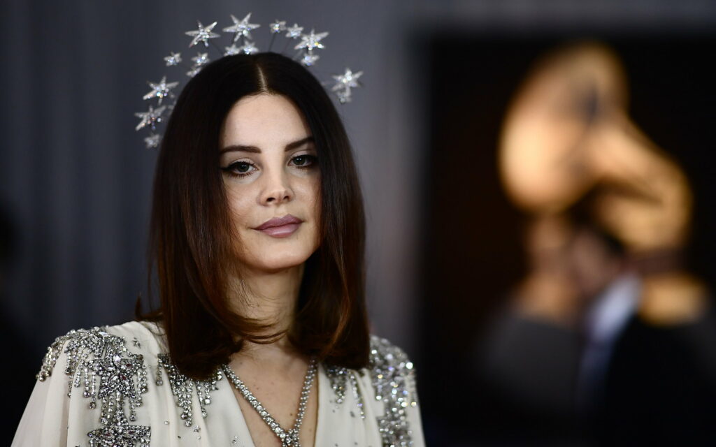 Lana Del Rey: Captivating American Songstress Radiates Beauty in Stunning 4K Wallpaper Portrait