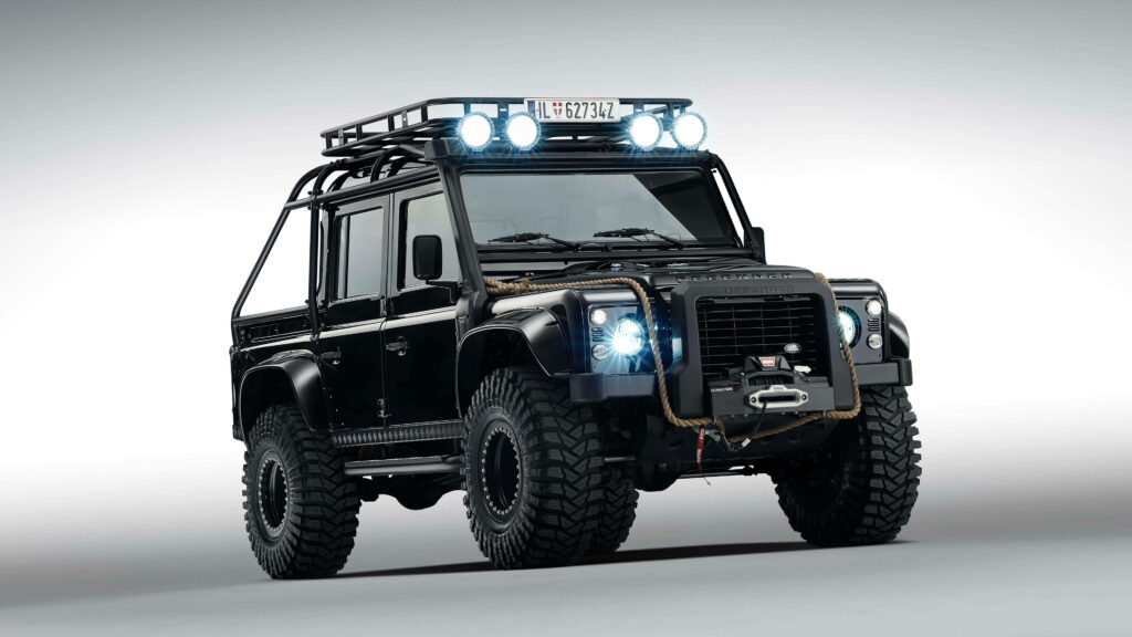 Stunning Land Rover Spectre Wallpaper: Rugged Off-Road Adventure