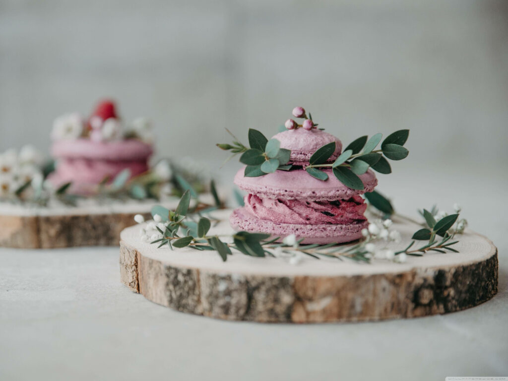 Lavender Delight: A Macaron for Wedding Dessert Bliss Wallpaper