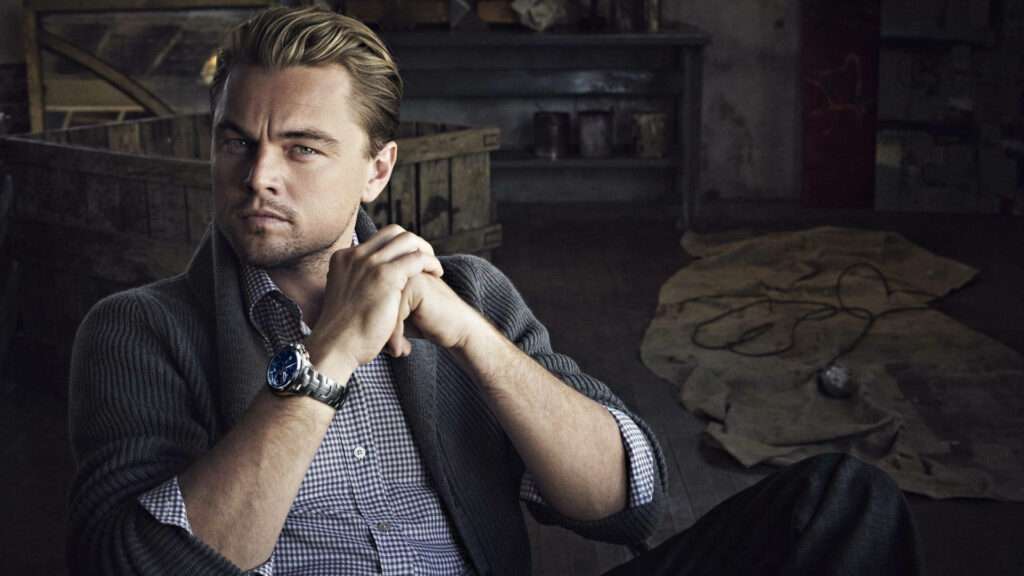 Leonardo DiCaprio Wallpaper: Charismatic & Sophisticated Background