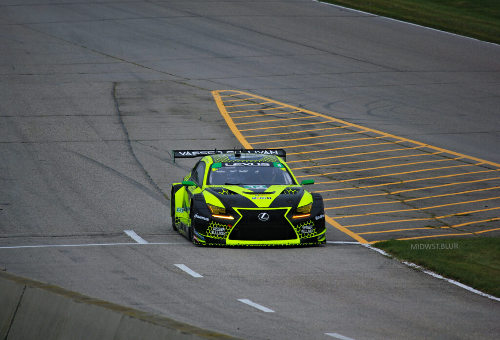 Lexus RC Racing Wallpaper: Sleek Design & Vibrant Decals on Track