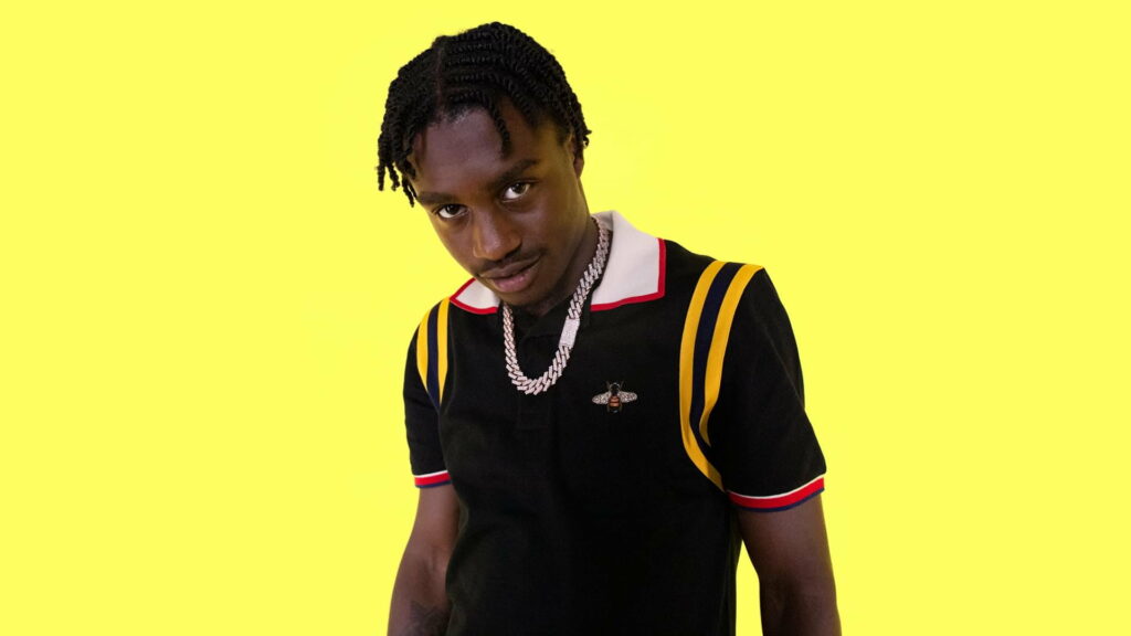 Melodic Maestro Lil Tjay sets the HD Stage with Captivating Singer Vibes Wallpaper