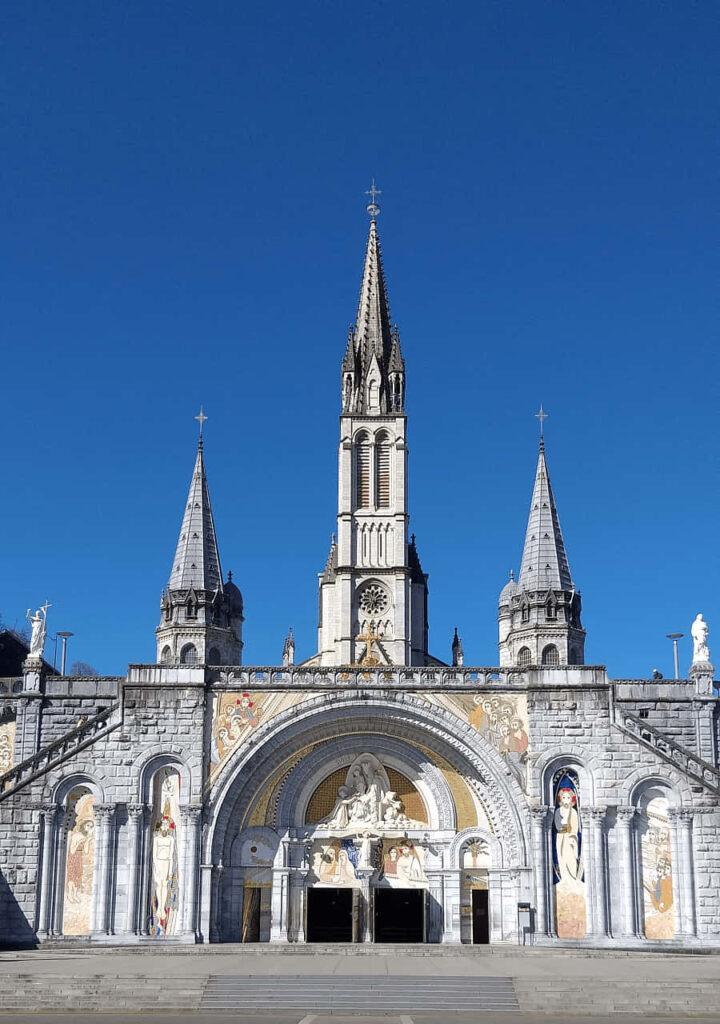 Lourdes Sanctuary Wallpaper: Stunning Architectural Beauty in France