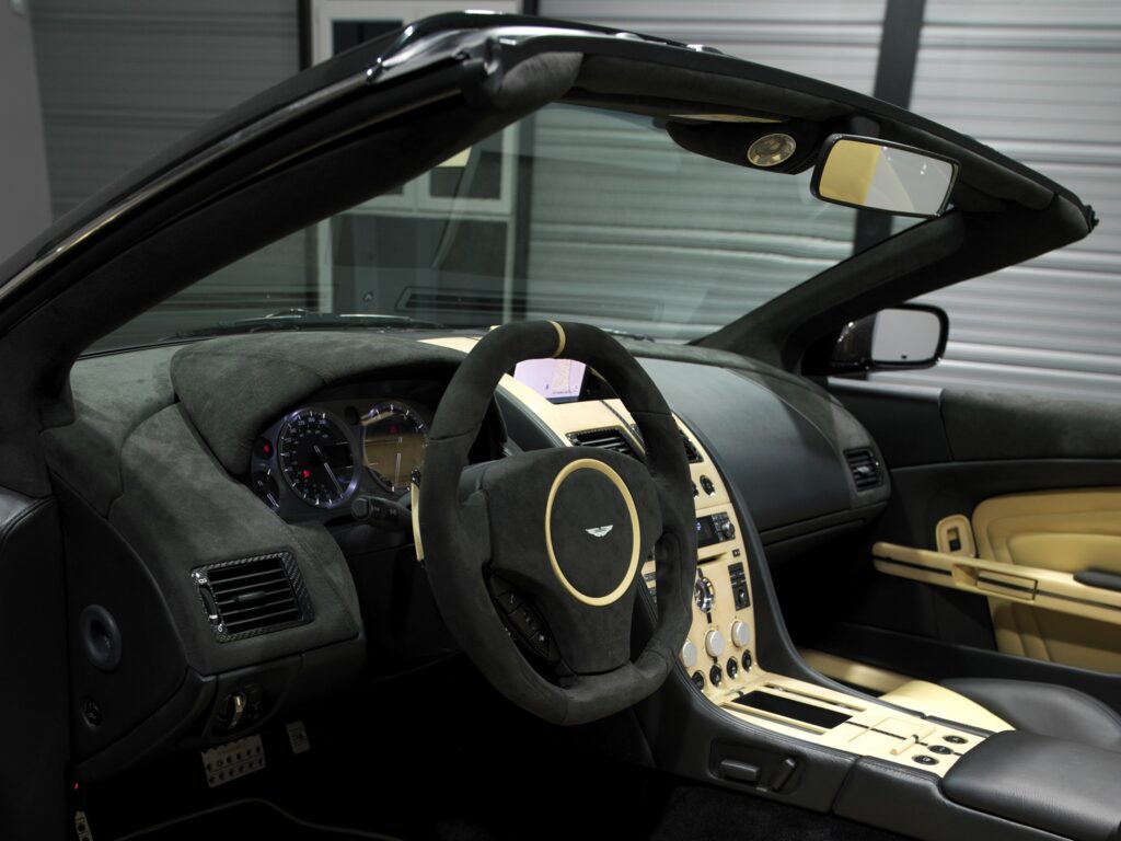 Luxurious 2009 Aston Martin DB9 Interior - Plush Steering Wheel & Design Wallpaper