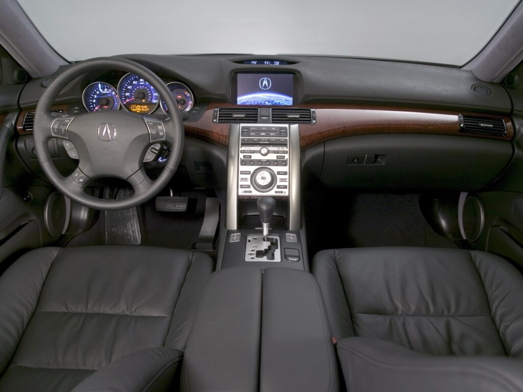 Elegant Acura RL Interior: Luxurious Design & Advanced Technology Wallpaper