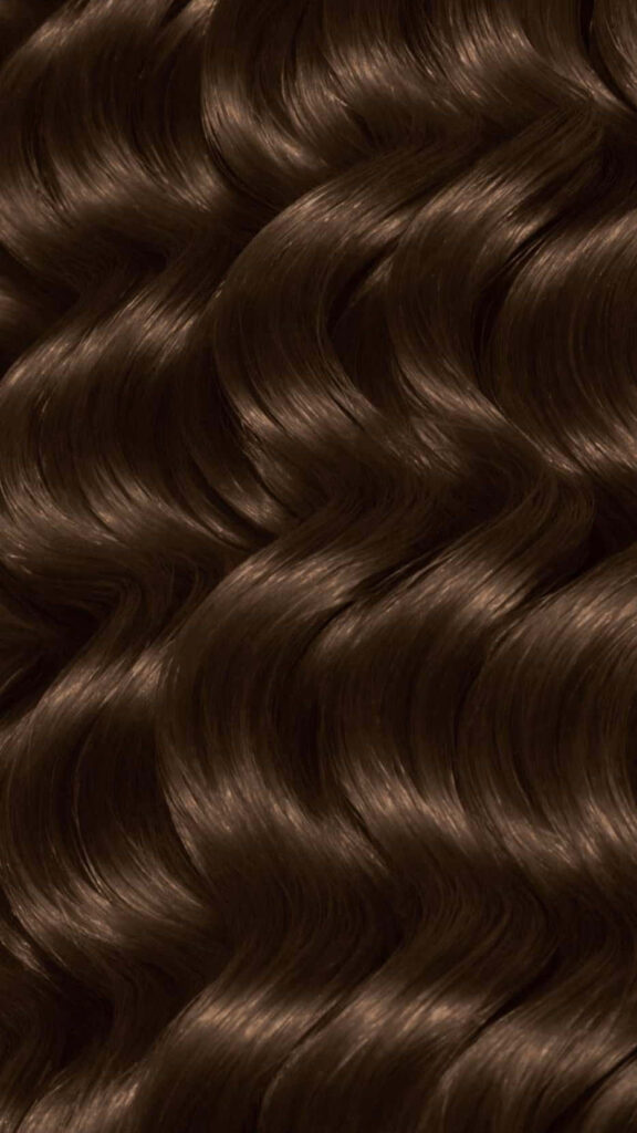 Luxurious Brown Wavy Hair Wallpaper: Elegant, Smooth & Sophisticated