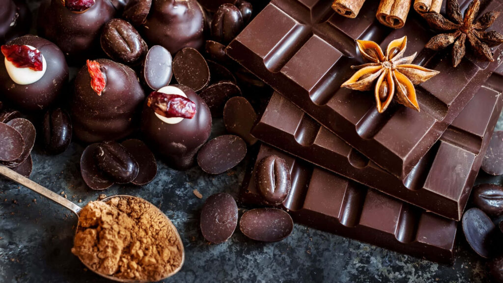 Rich Wallpaper: Star Anise & Cinnamon with Chocolate Layers & Spices