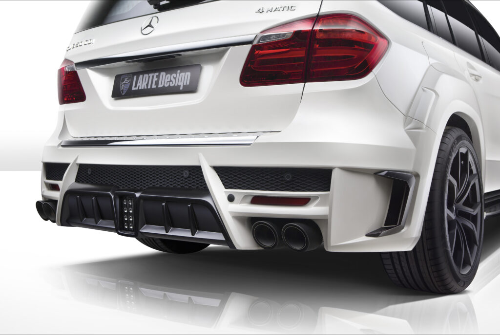 Luxury Mercedes-Benz Crossover Wallpaper: Sleek Design & Detailing