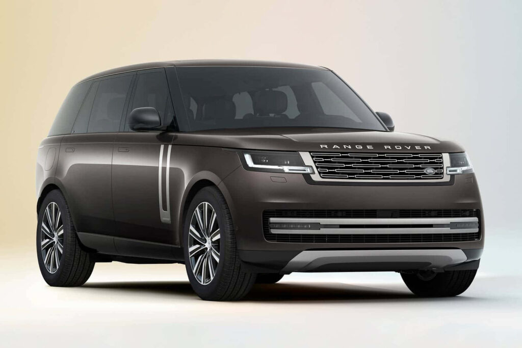Sleek Range Rover Wallpaper: Luxury & Modern Elegance Background