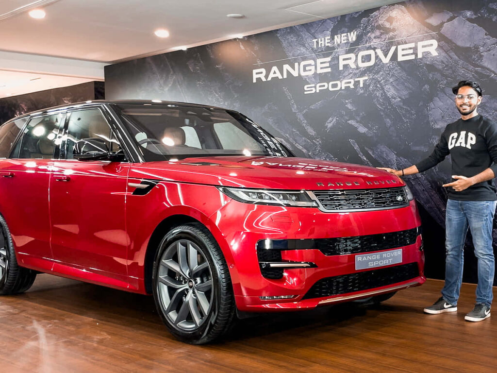 Luxury Red Range Rover Sport Wallpaper: Sleek Design & Performance