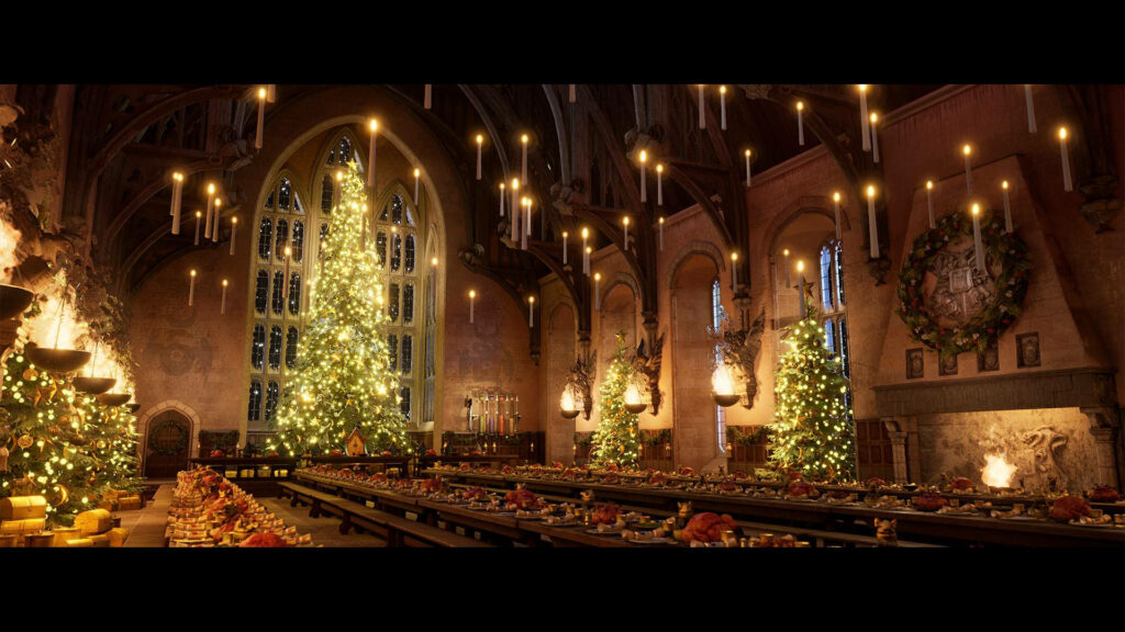 Enchanting Christmas Great Hall Wallpaper from Harry Potter Series