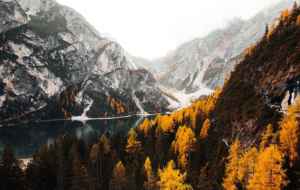 Majestic Autumn Landscape: HD Mountain Background with Valley River Wallpaper