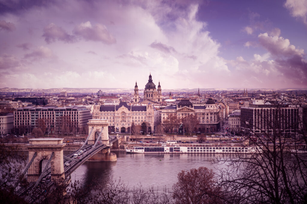 Majestic Cityscape Wallpaper: Iconic Architecture & Scenic Bridge