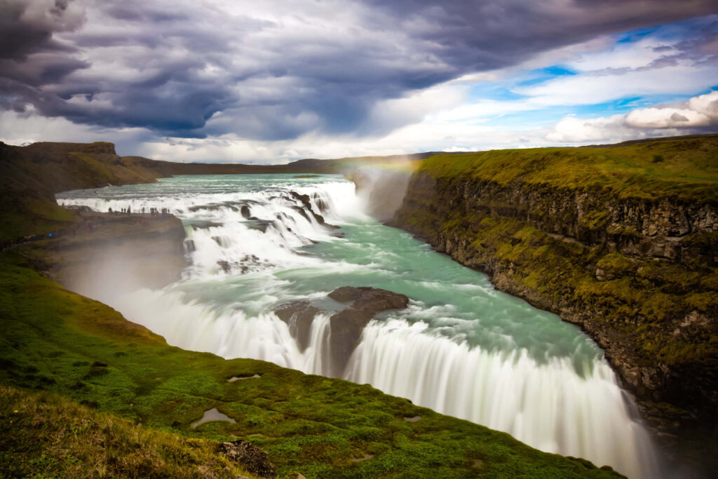 Breathtaking Gullfoss Waterfall Wallpaper - Majestic Iceland Scene