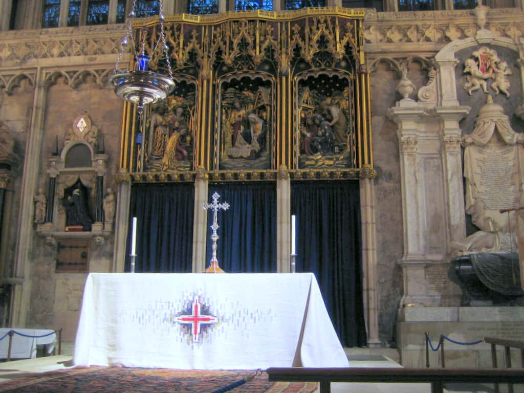 Majestic York Minster High Altar Wallpaper: Intricate Design & Artwork