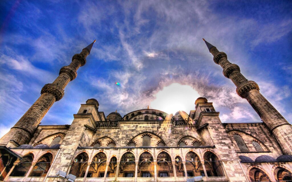 Stunning Mosque Wallpaper: Vibrant Sky & Intricate HDR Architecture