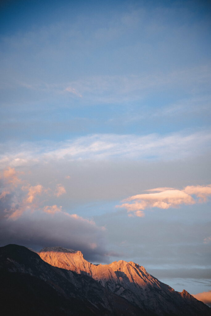 Majestic Mountain Range HD Wallpaper at Sunset - Serene Background