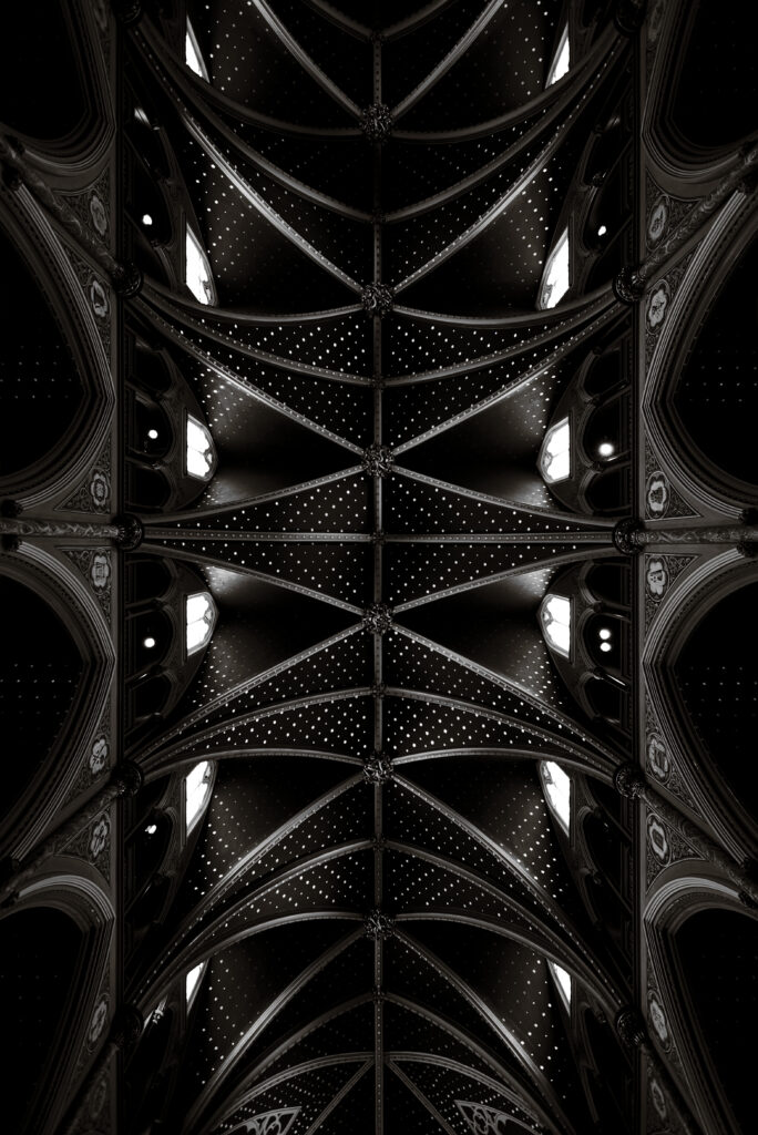 Dramatic Vaulted Ceiling Wallpaper: Symmetrical Architectural Design