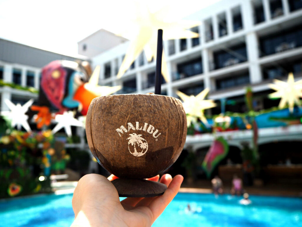 Tropical Refreshment: Custom Malibu Coconut Cup in Paradise Wallpaper