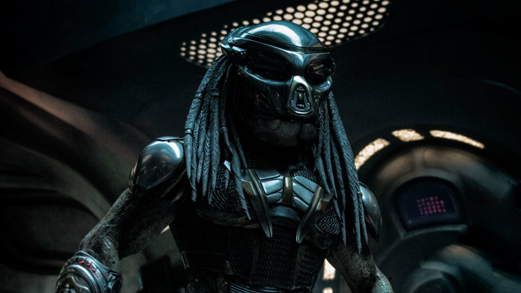 Menacing Hunter In a QHD Wallpaper: The Predator Strikes in 2018 Movies
