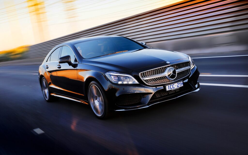 Stunning Mercedes-Benz AMG CLS 500 Wallpaper - AU-Spec Elegance