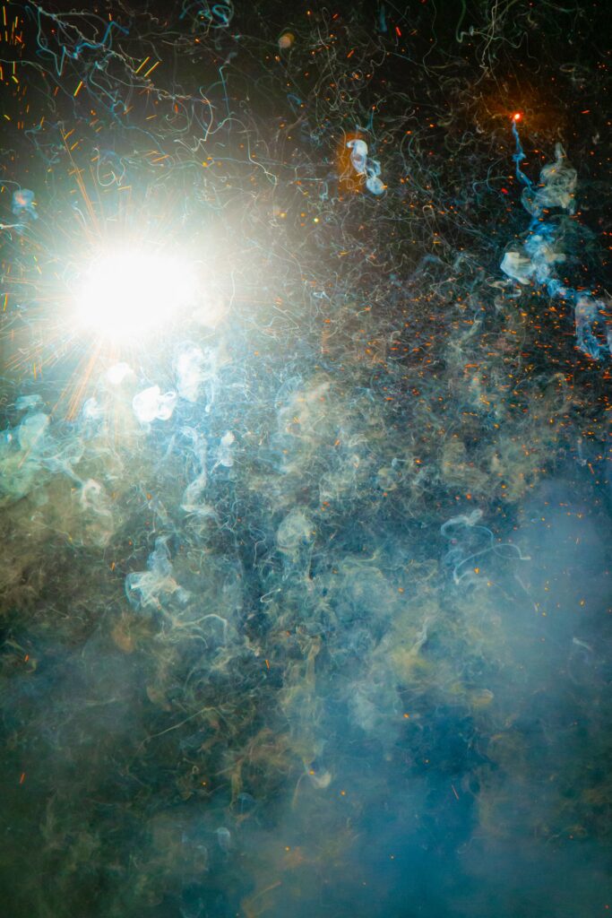 Mesmerizing Abstract Wallpaper: Light & Dark Fusion Background