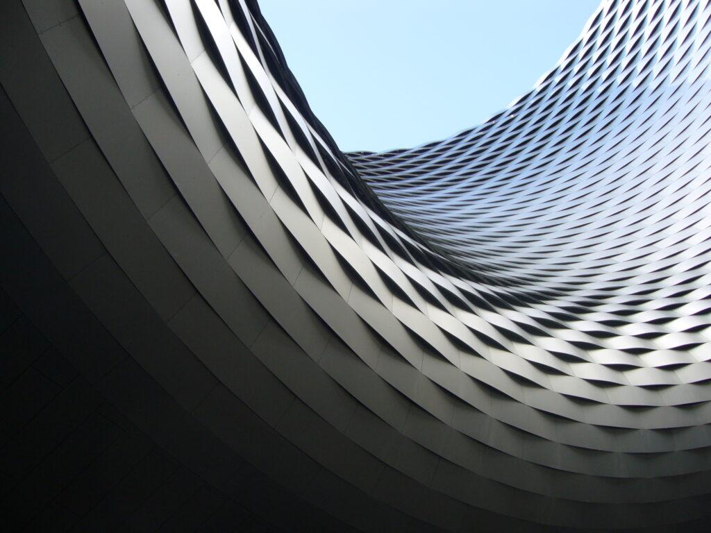 Mesmerizing Architectural Wallpaper: Curved Shapes & Dynamic Relief