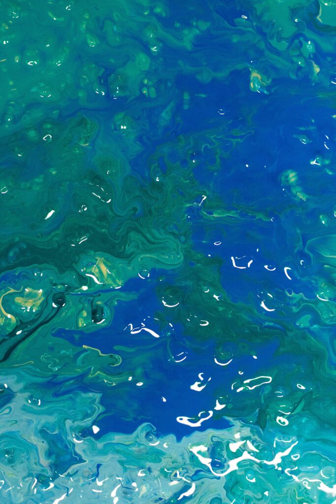 Mesmerizing Blue & Green Liquid Paint Wallpaper for Modern Screens