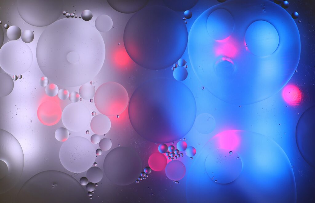 Mesmerizing Abstract Wallpaper: Bubbles & Circles in Soft Gradients